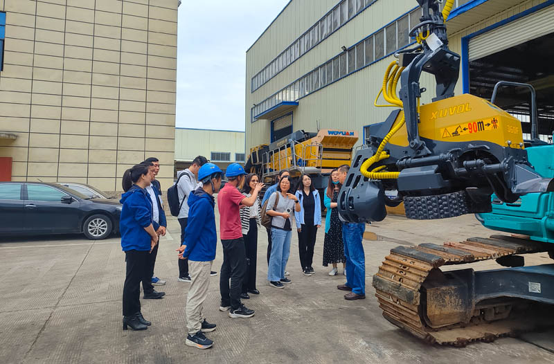 230512-國家商務(wù)部研究院調(diào)研組-1.jpg 230512-國家商務(wù)部研究院調(diào)研組-1.jpg